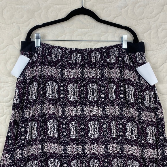 Reitmans Skirt Purple Paisley Elastic Waist Size 16 - Picture 2 of 9